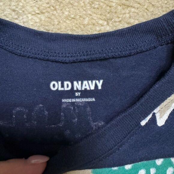 Toddler Boys Old Navy Dino Tee 5T - Picture 2 of 3